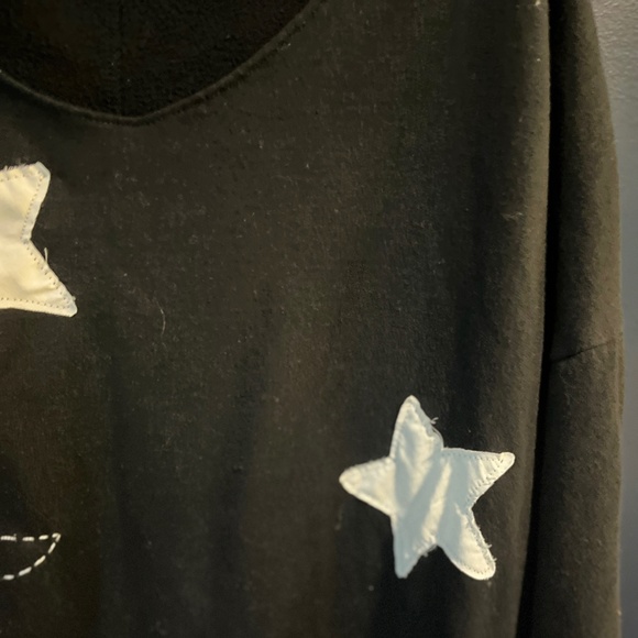 V-Nech Sweatshirt - Picture 3 of 7